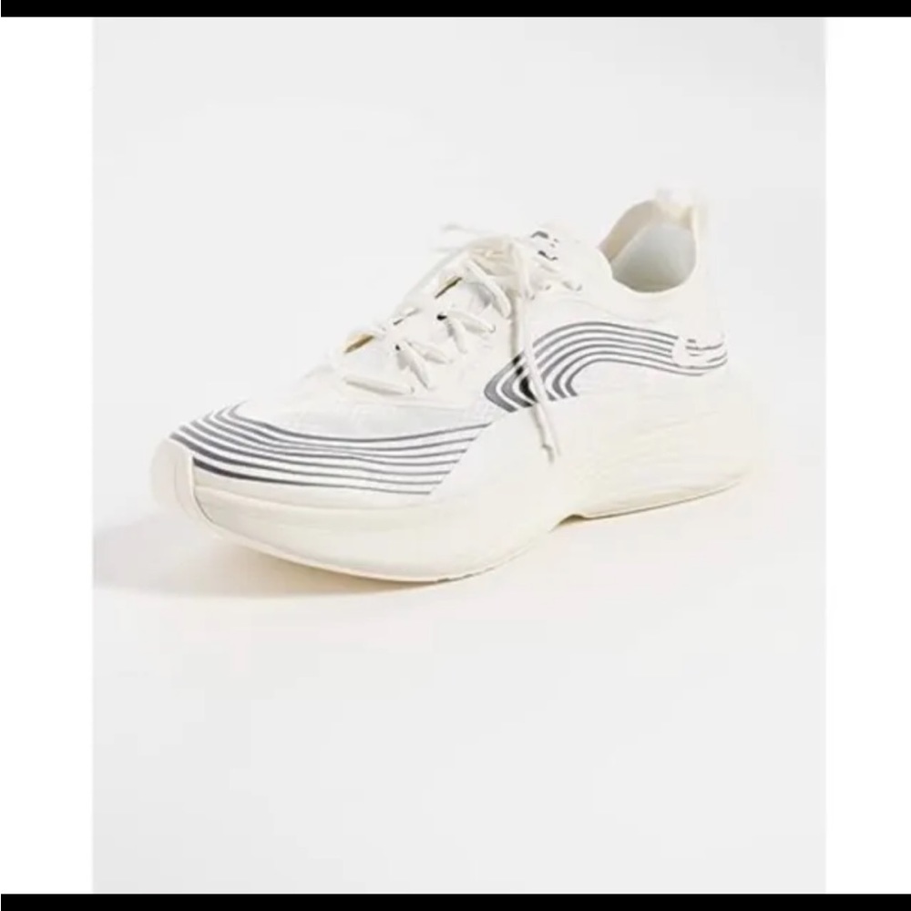 APL Women’s Streamline Running Shoes Sneakers Size 7.5 Ivory Smoke NWB